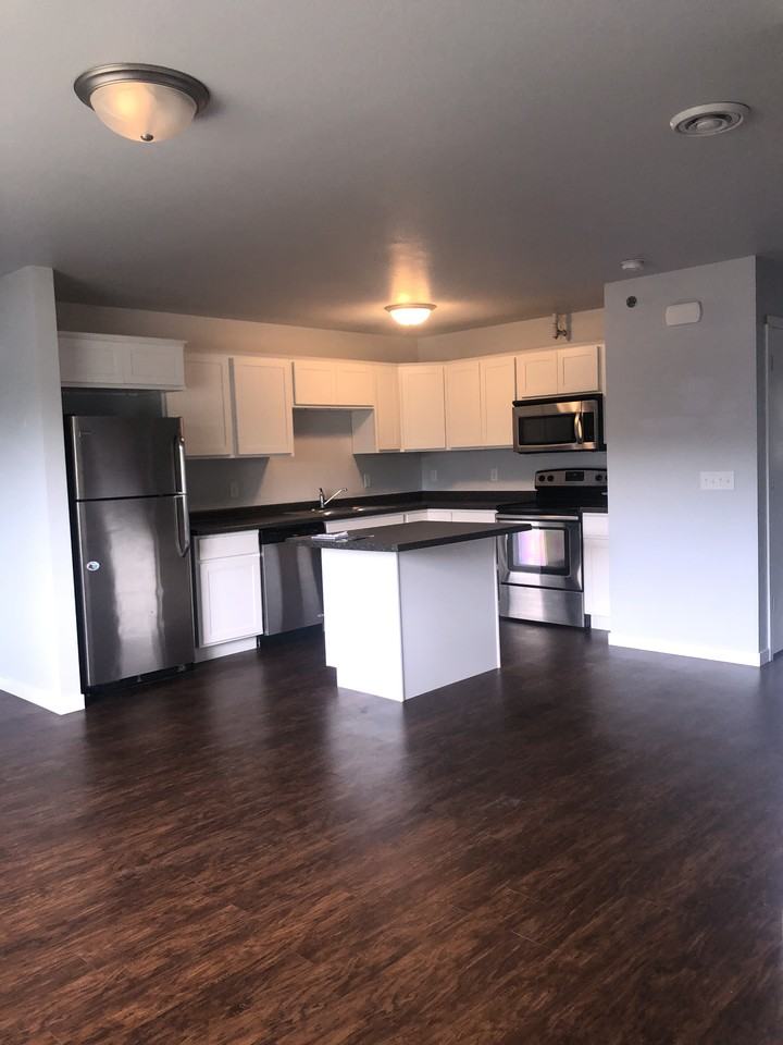 2129 Bunker Ln - Photo 5 of 15