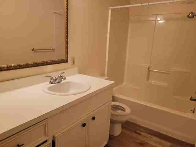 150 W 7th St #NA - Photo 2 of 5