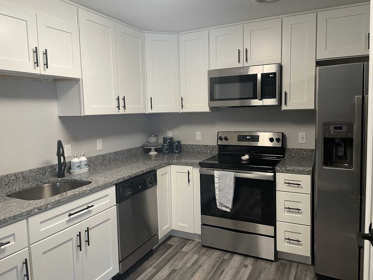 Hollis Commons - Photo 7 of 14