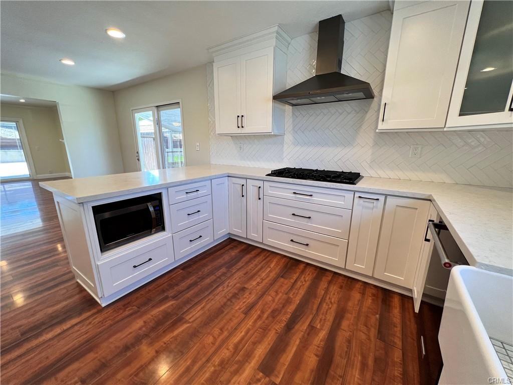 25025 Mackenzie St - Photo 3 of 8