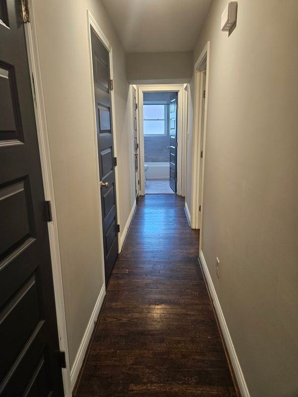 1231 Laidlaw Ave - Photo 4 of 8