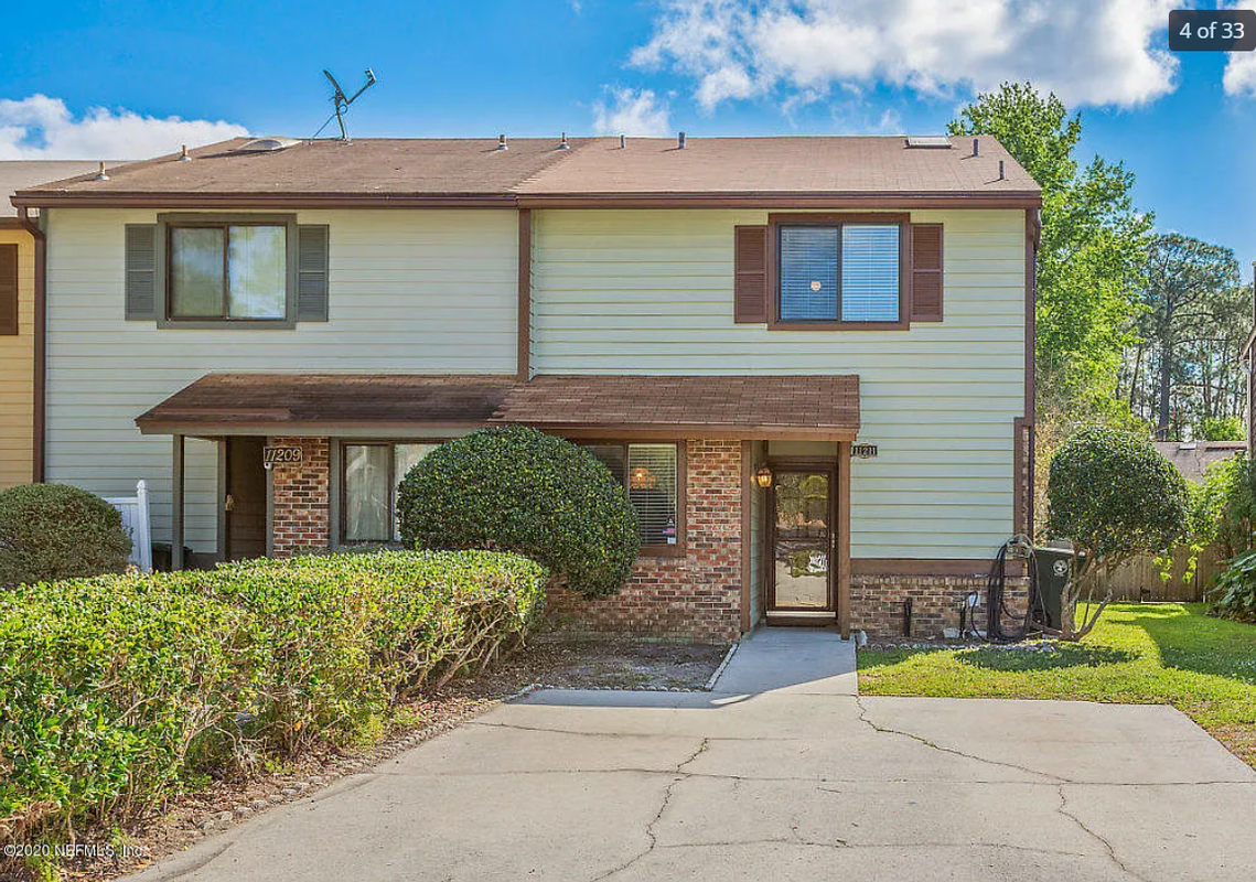 11211 Windtree Dr E - Photo 2 of 29