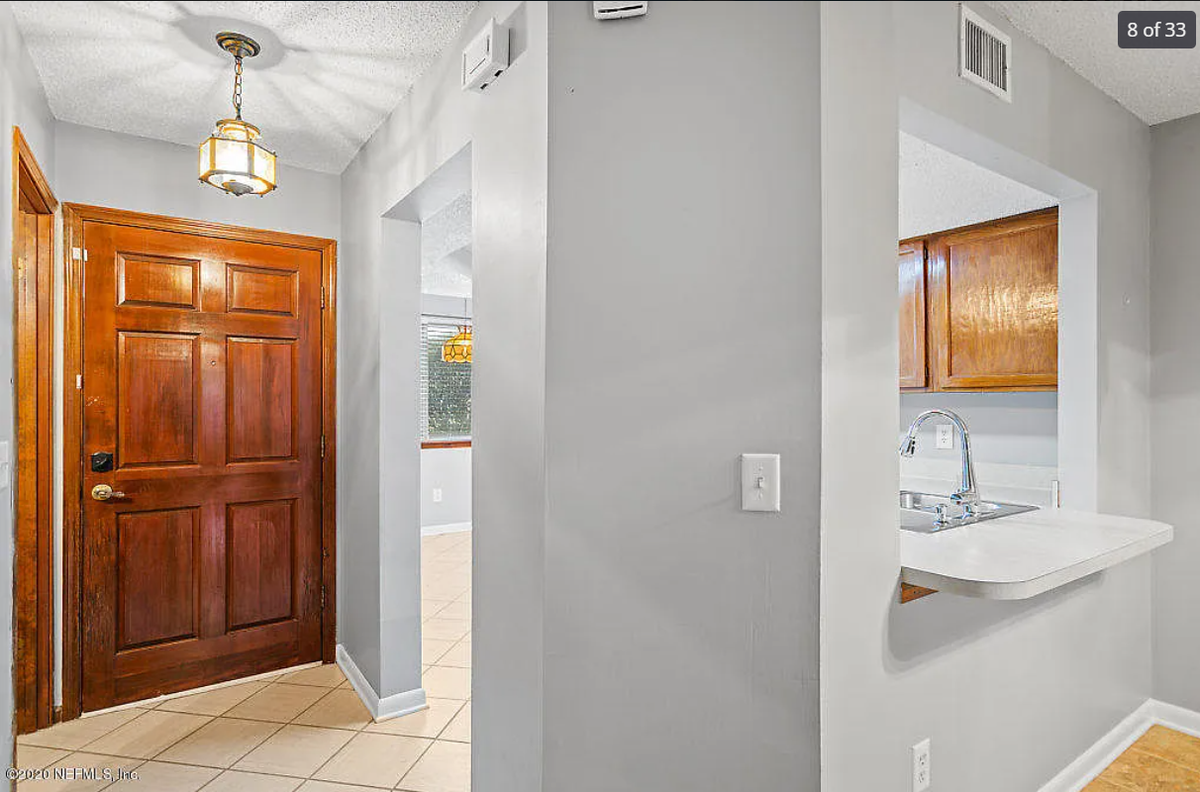 11211 Windtree Dr E - Photo 6 of 29