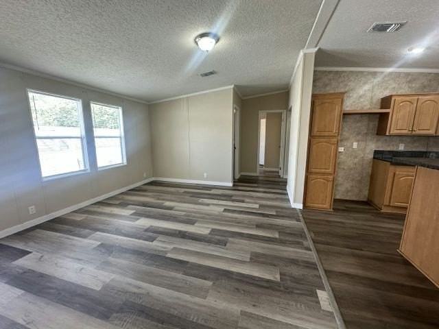 1939 Annapolis Ave #50 - Photo 3 of 10