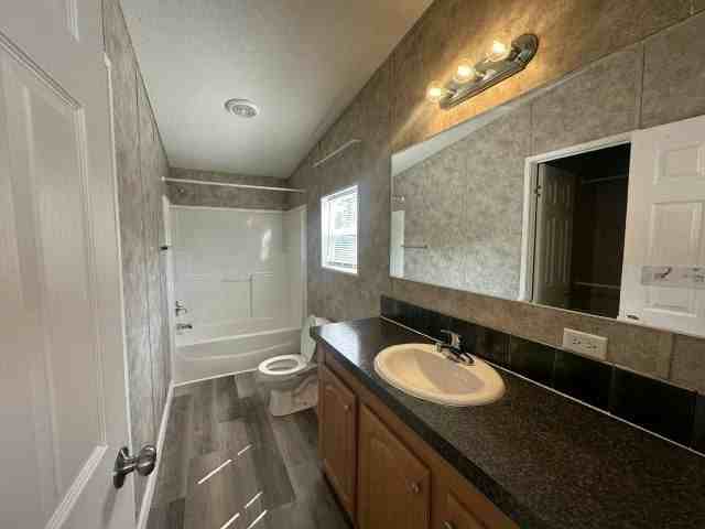 1939 Annapolis Ave #50 - Photo 5 of 10