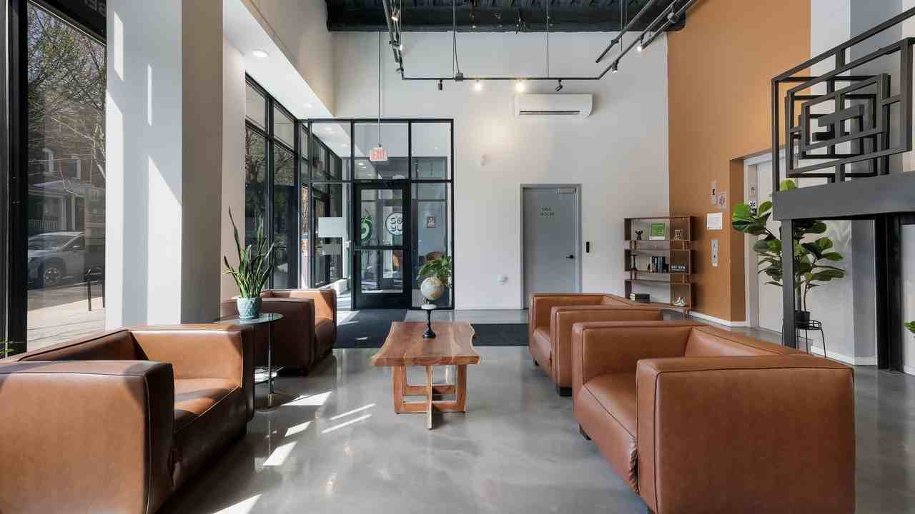 4415 Chestnut - Photo 4 of 48