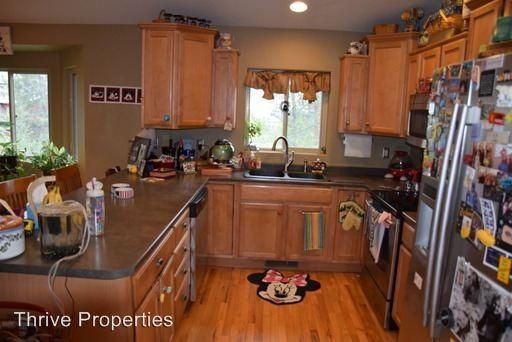 5141 Pinedale Heights Dr - Photo 3 of 10