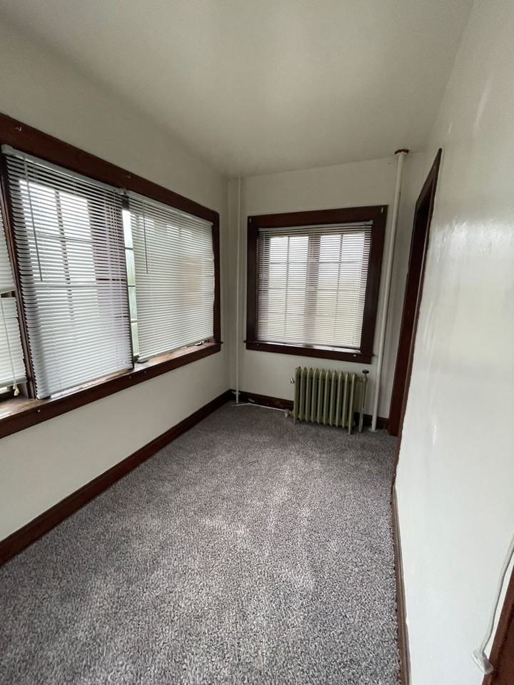 O - Oakland Court - Photo 6 of 15