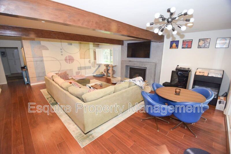 4355 Whittier Ct - Photo 4 of 23