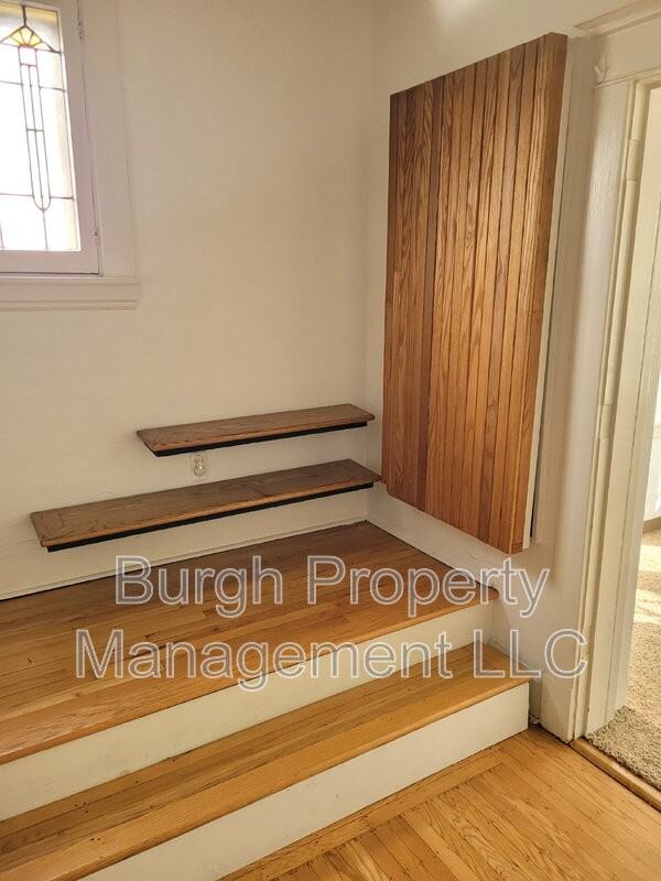 441 Locust St - Photo 7 of 13