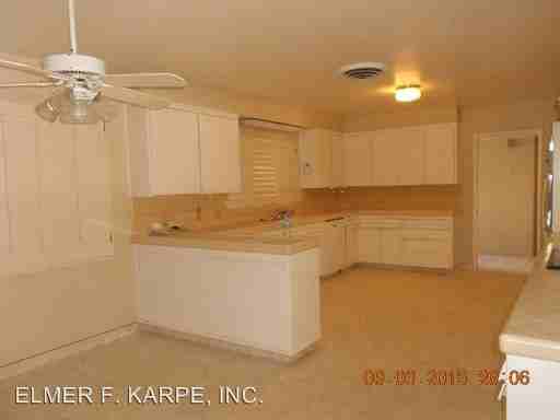 820 Fairway Dr - Photo 2 of 5