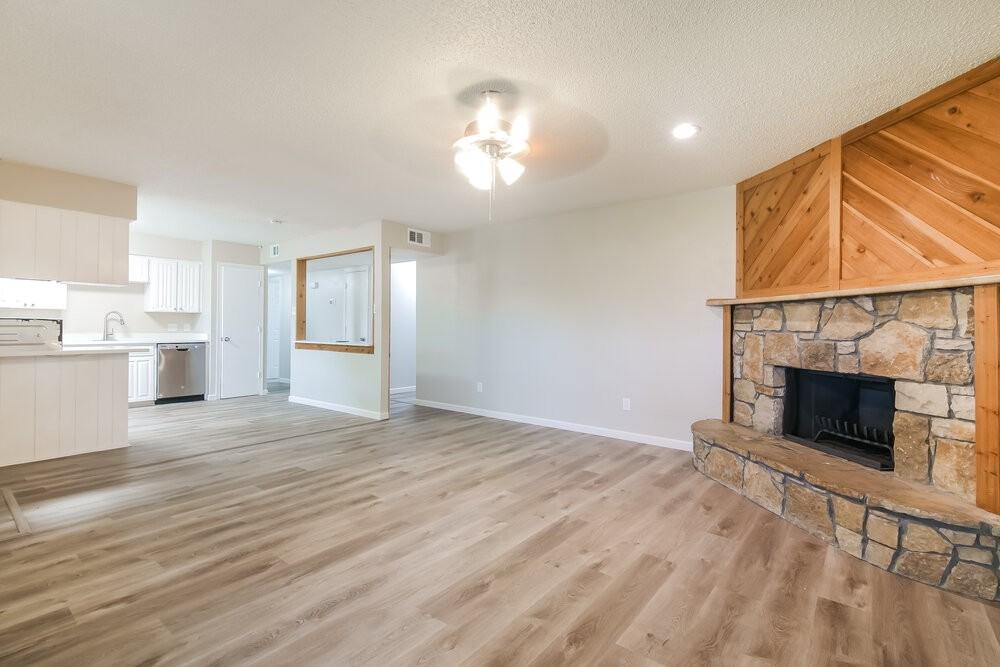 933 Lemontree Dr - Photo 6 of 15