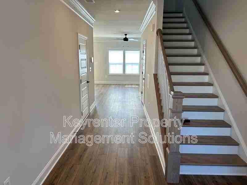 313 Ridgeline Dr - Photo 2 of 40