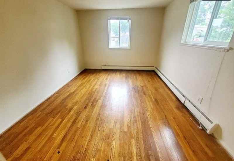 3208 Ellwood Ave - Photo 2 of 6