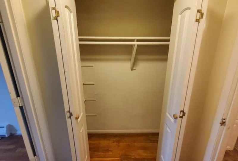 3208 Ellwood Ave - Photo 3 of 6