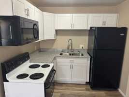 featured image of 505 W 3rd St