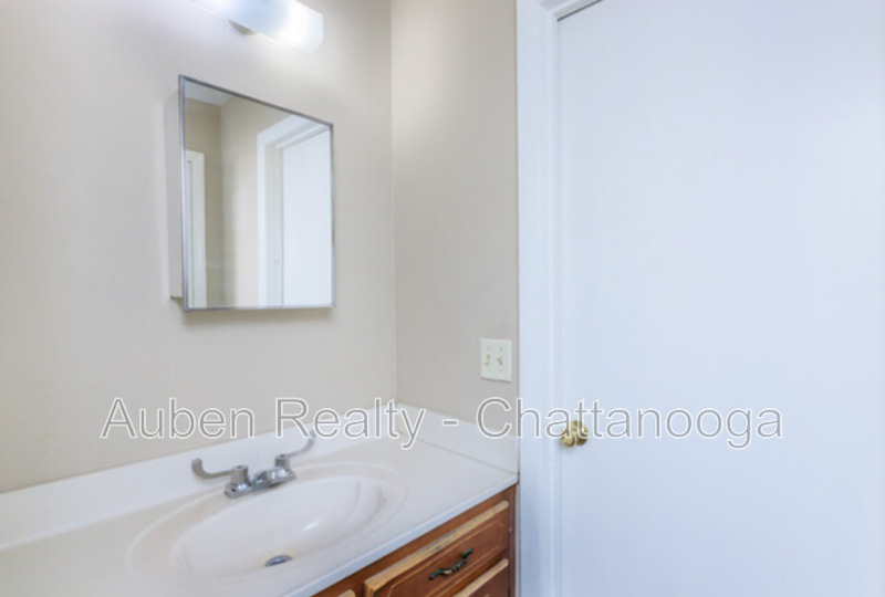 112 S Ridge Dr #FL2 - Photo 4 of 11
