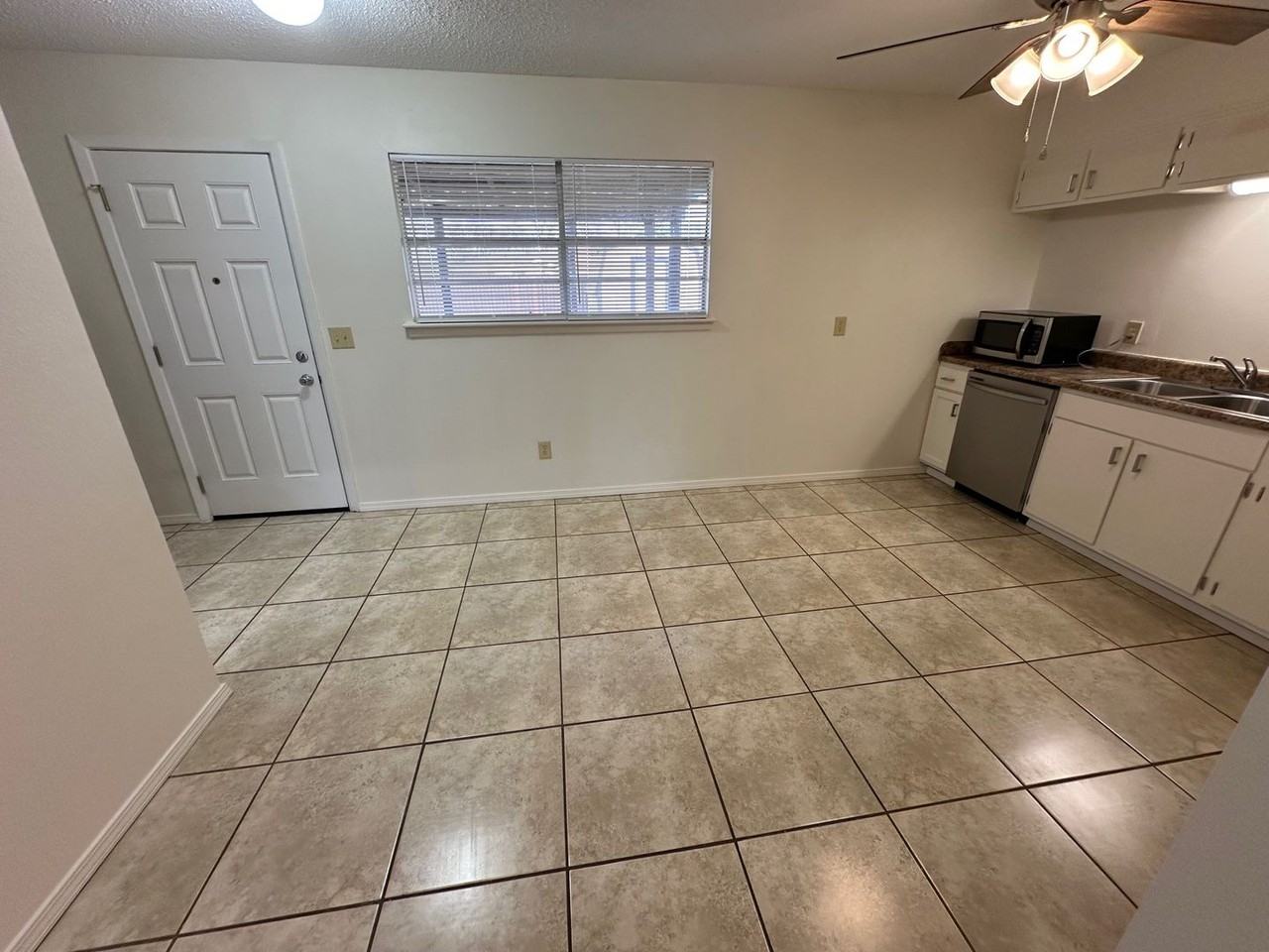 5101 Chisholm Trl - Photo 6 of 18