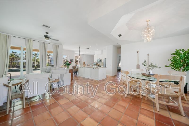 4658 Arlington Dr - Photo 3 of 20