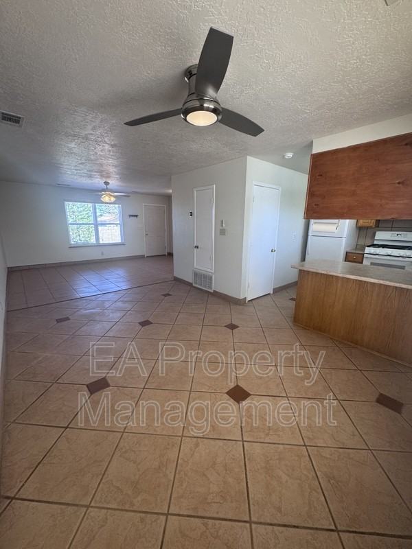 1702 Halo Cir Se - Photo 6 of 28