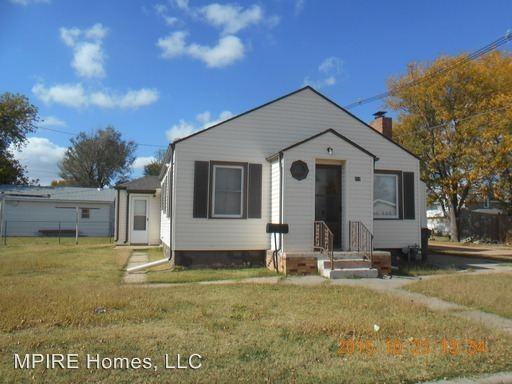 211 N. Maple St. - Photo 2 of 7