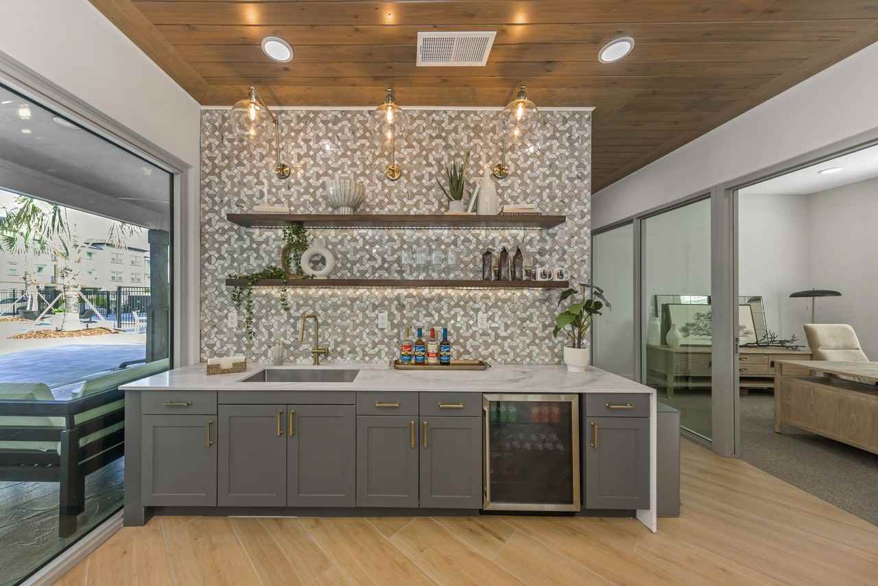 Everest Largo Apartments - Photo 2 of 89