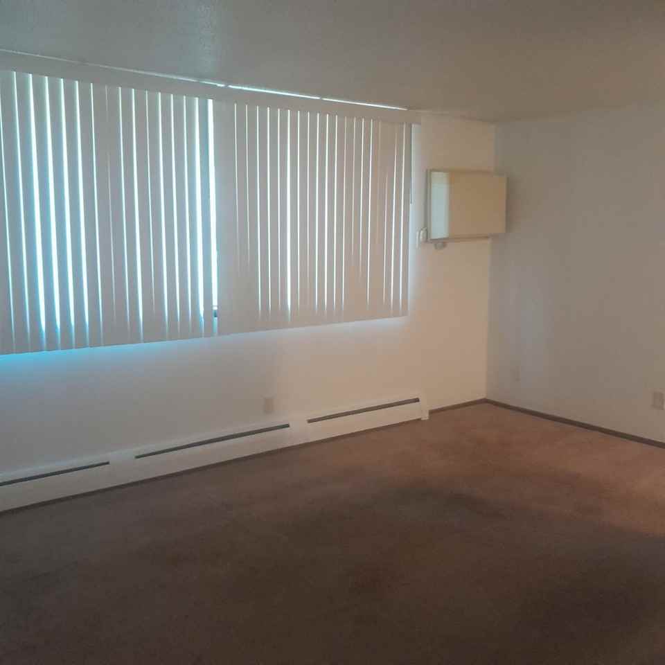 Evergreene Apartments - Photo 2 of 6