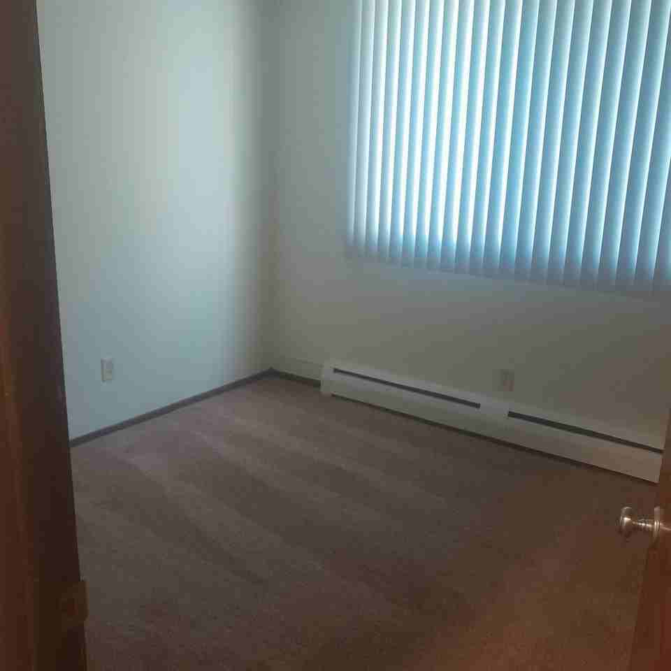 Evergreene Apartments - Photo 5 of 6