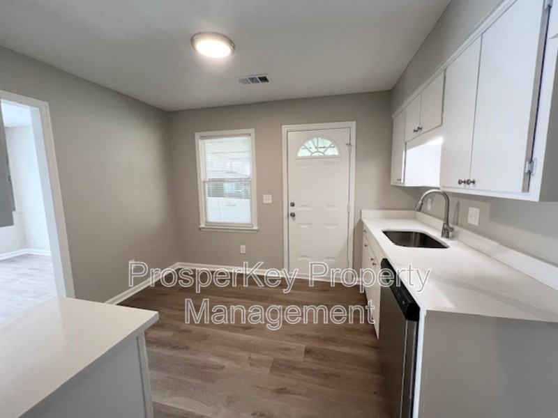 6025 Harvest Dr - Photo 6 of 25