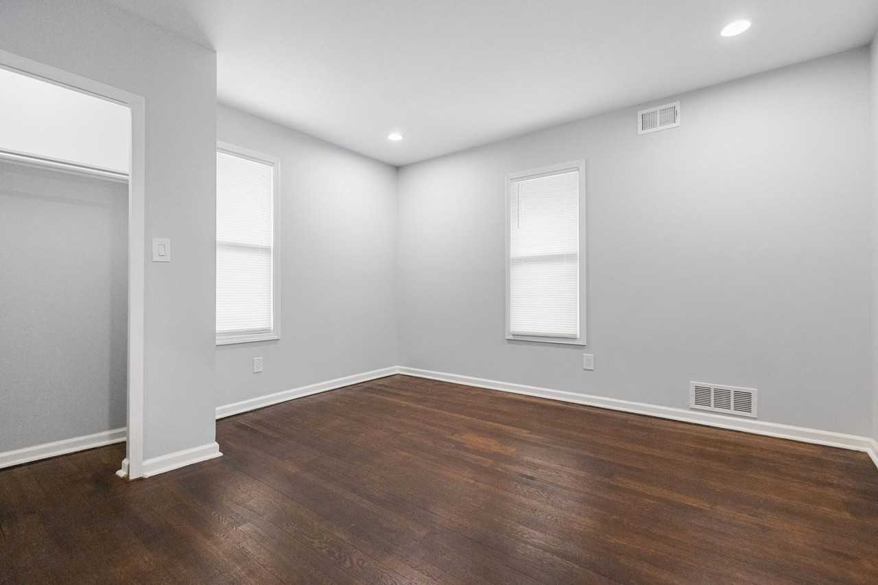 140 Monterey St - Photo 2 of 24