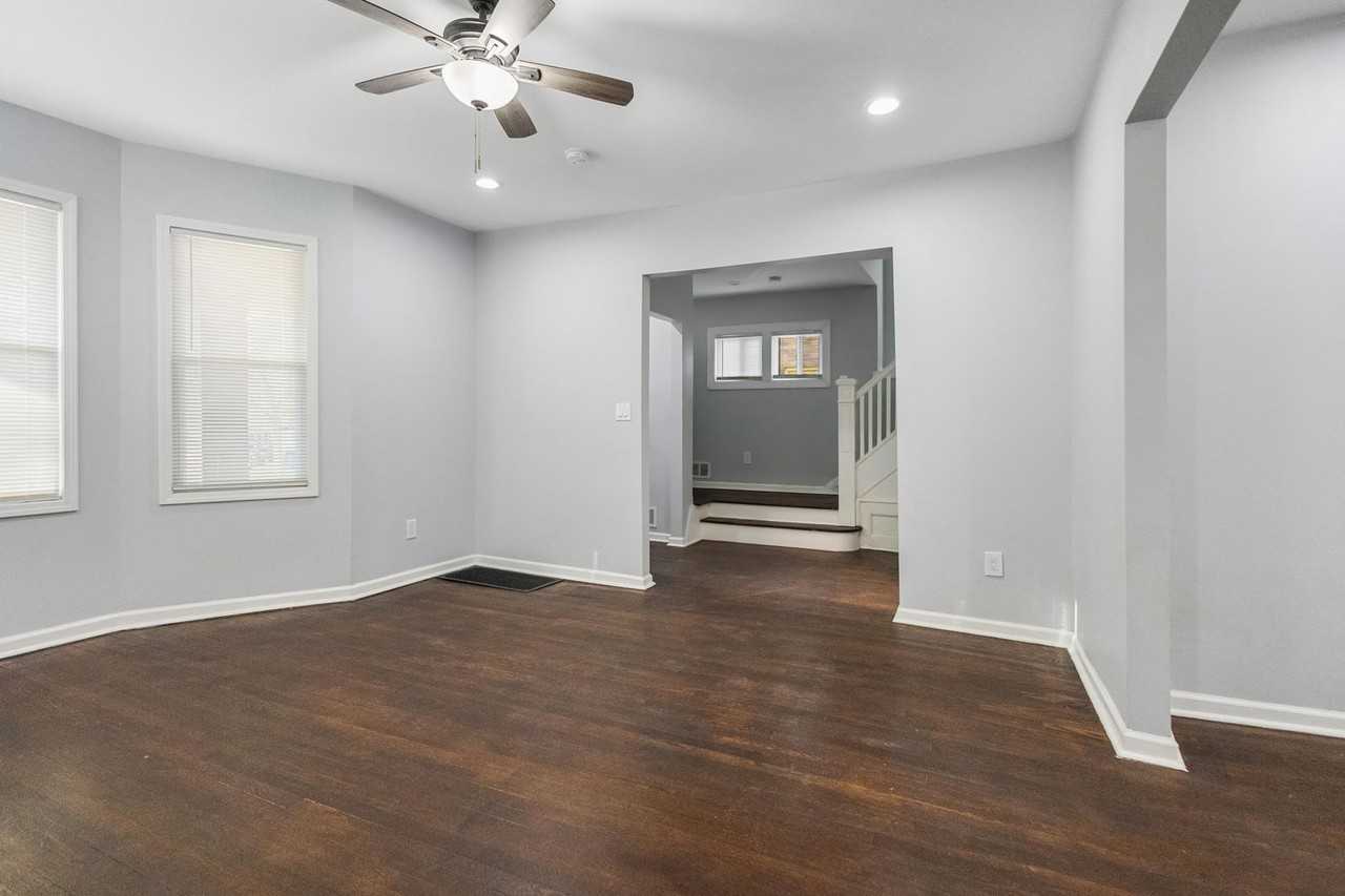 140 Monterey St - Photo 3 of 24