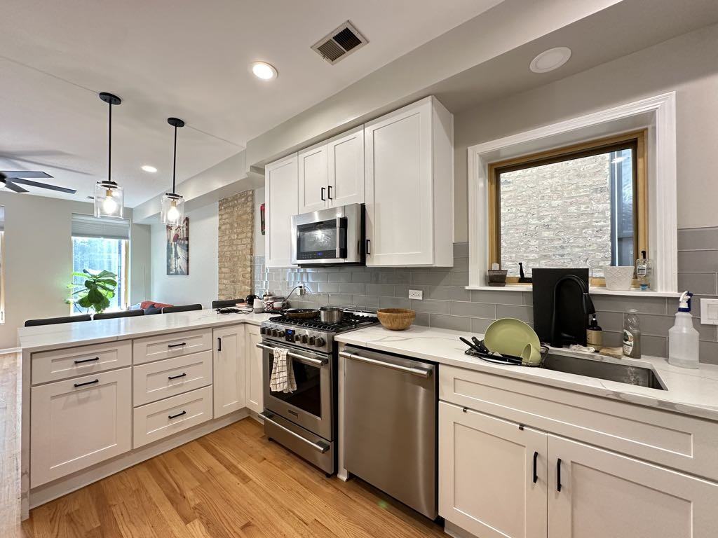 1424 N Bosworth Ave #1 - Photo 4 of 21