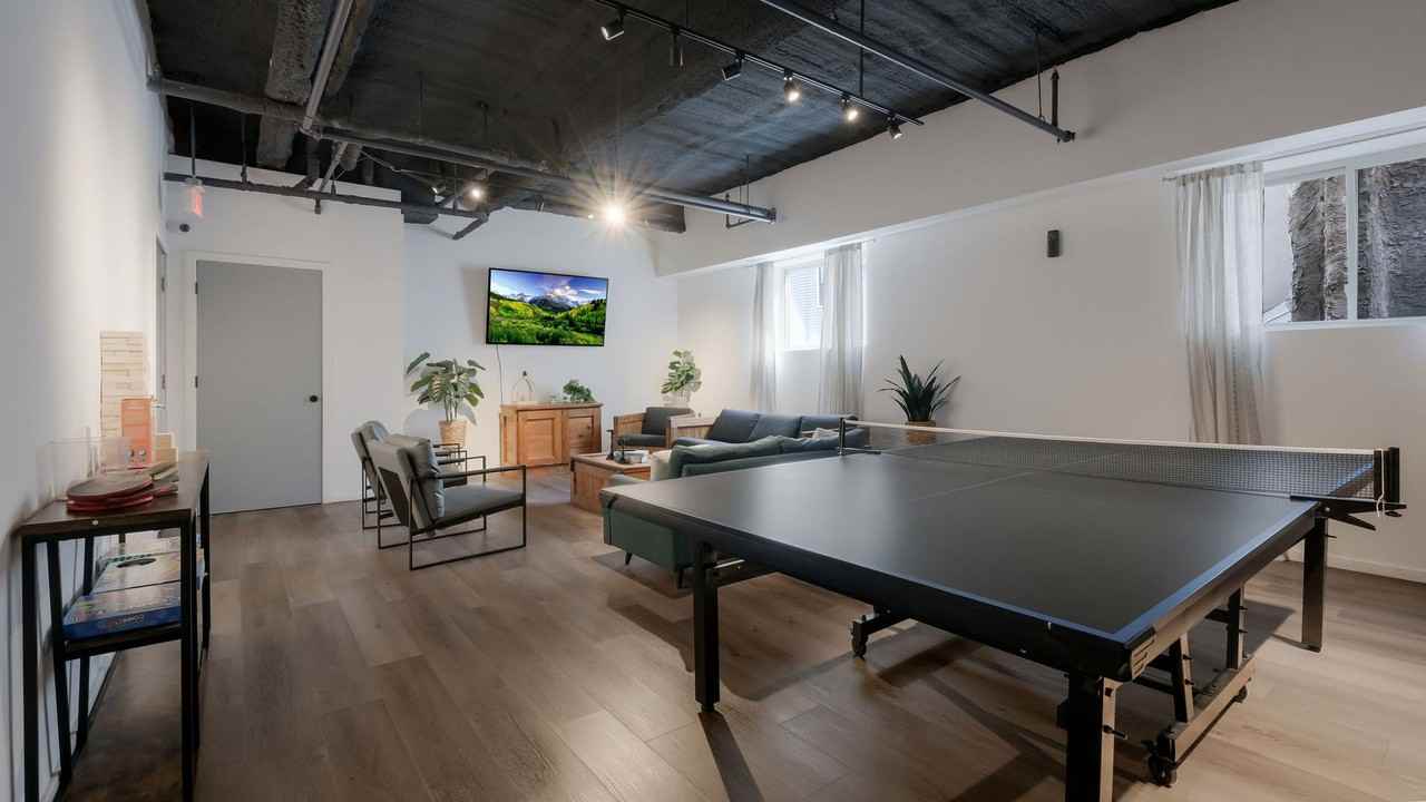 44West - Photo 5 of 47