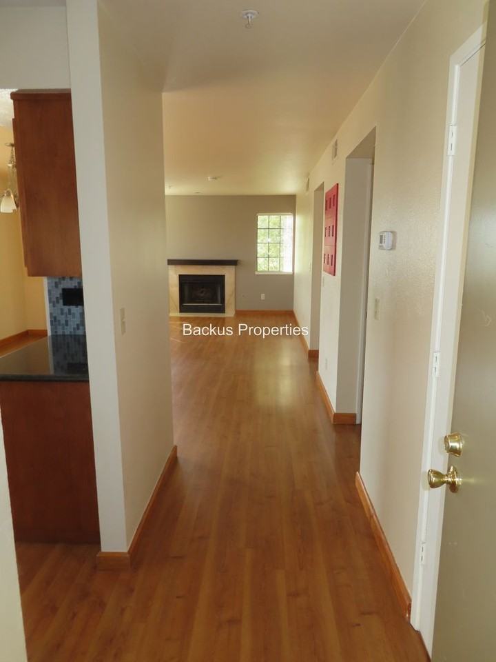 530 Pheasant Ridge Rd - Photo 3 of 18