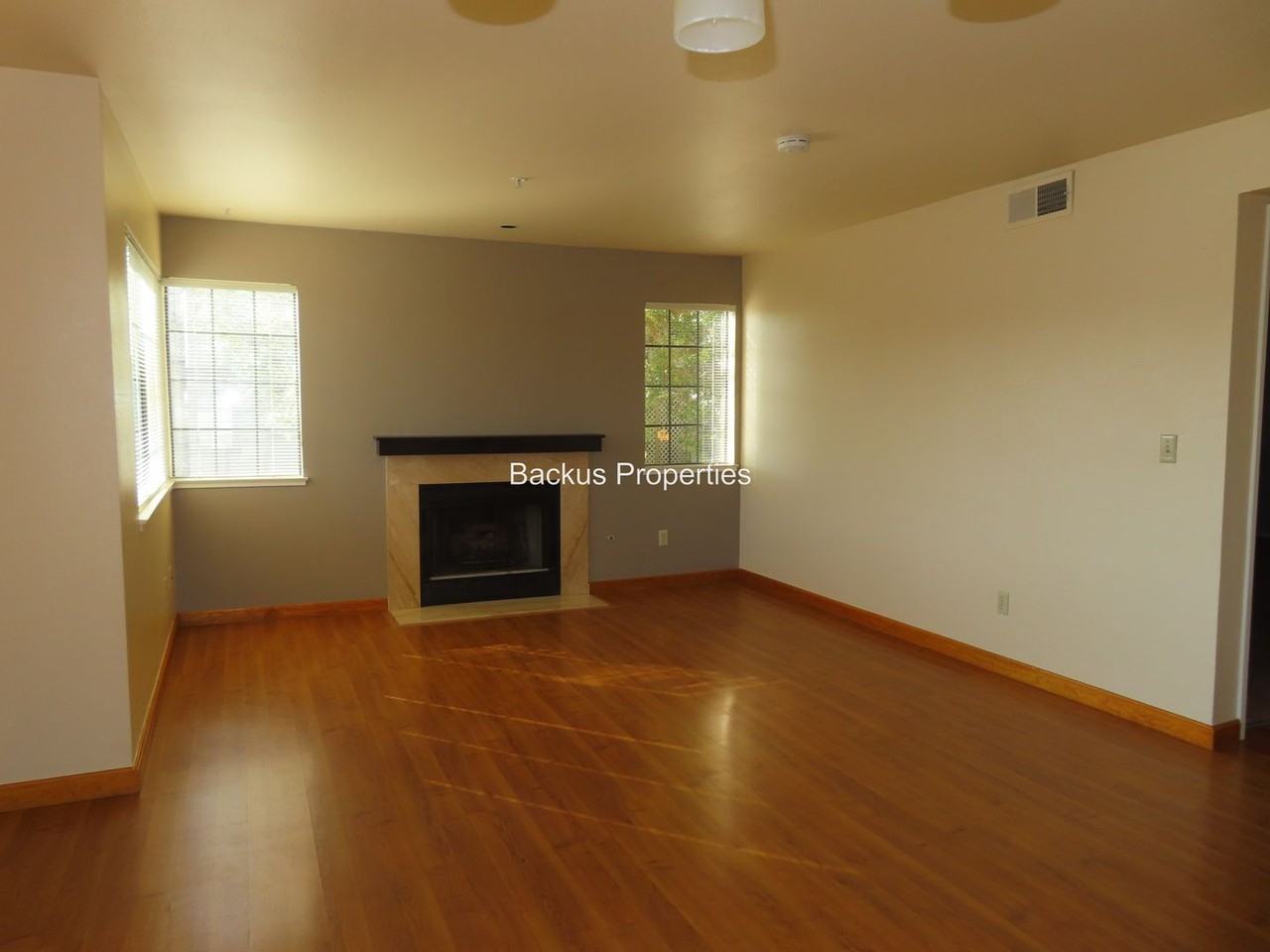 530 Pheasant Ridge Rd - Photo 4 of 18