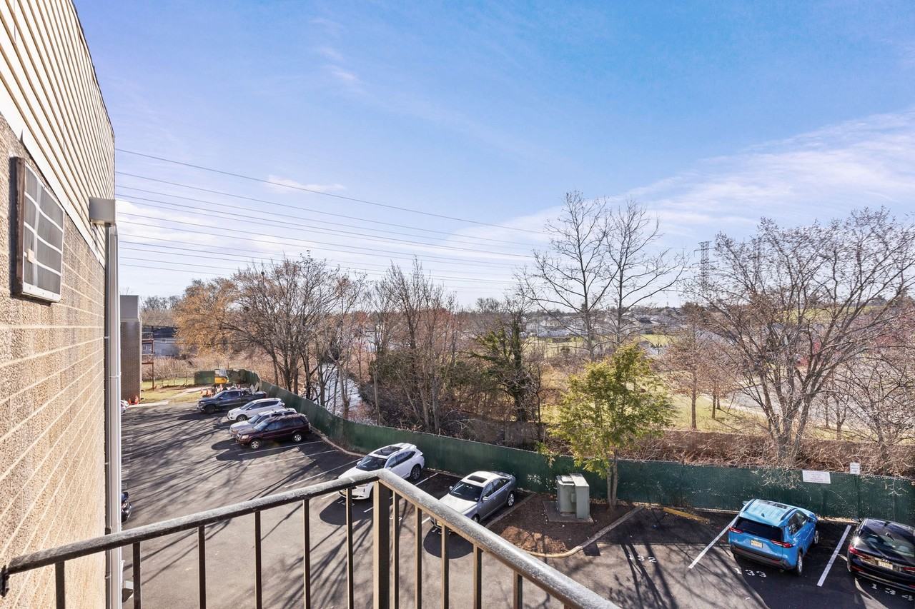 Nutley Crossings - Photo 7 of 15