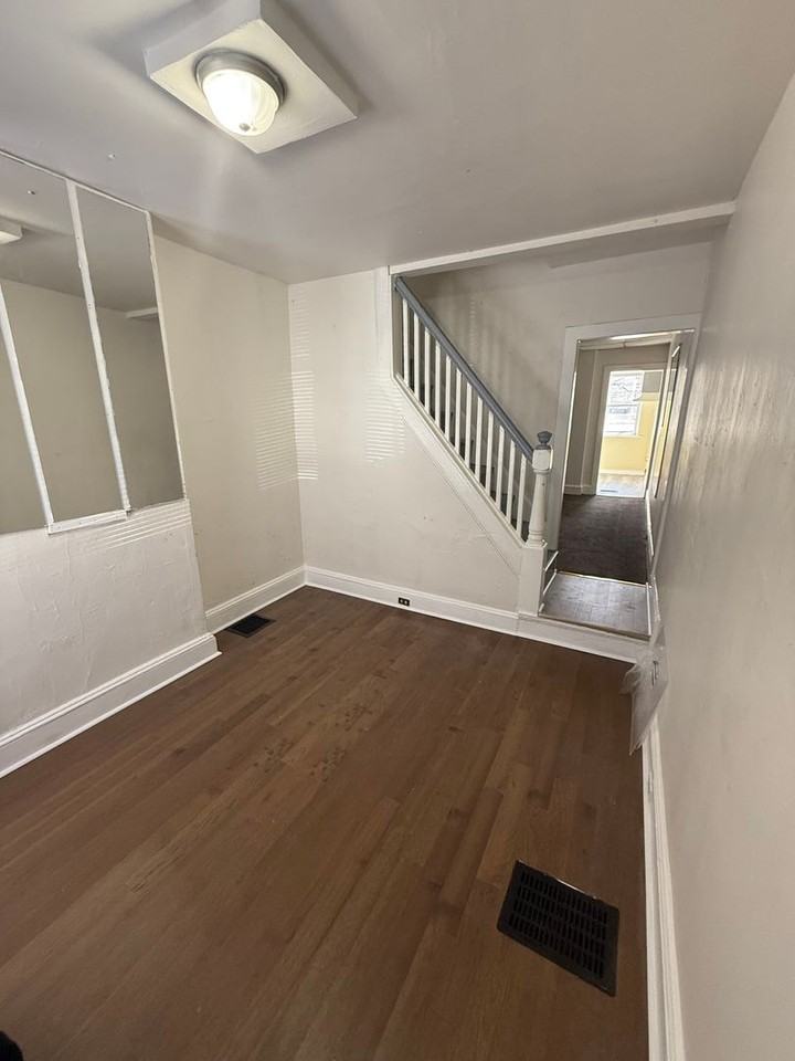 3005 Hartville St - Photo 4 of 18