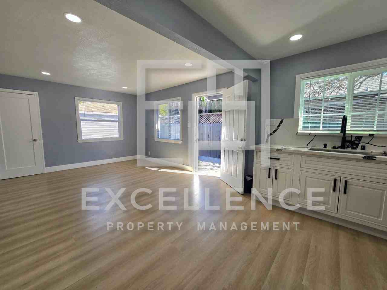 172 Rainier St - Photo 3 of 13