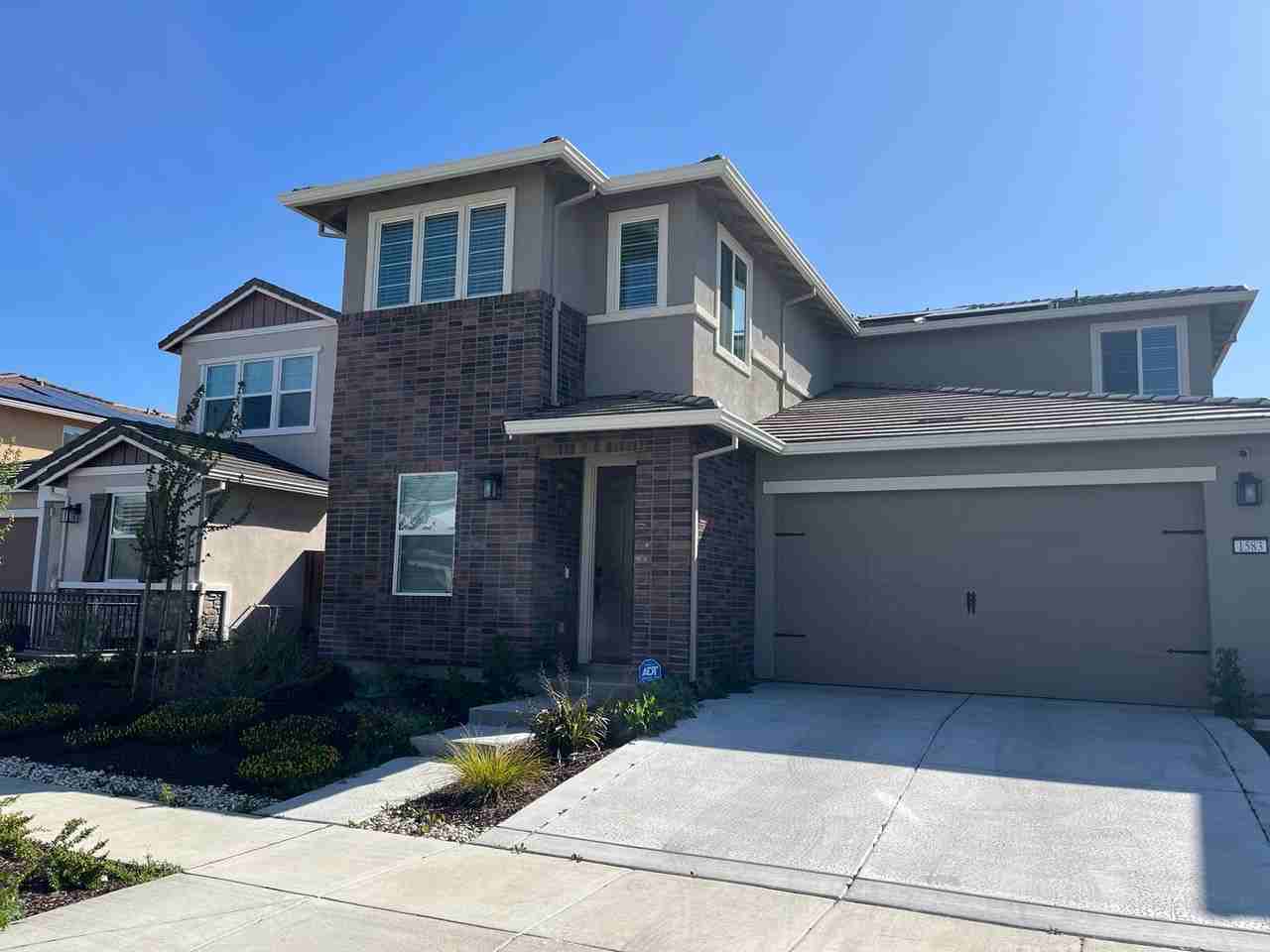 1583 Levy St - Photo 2 of 36