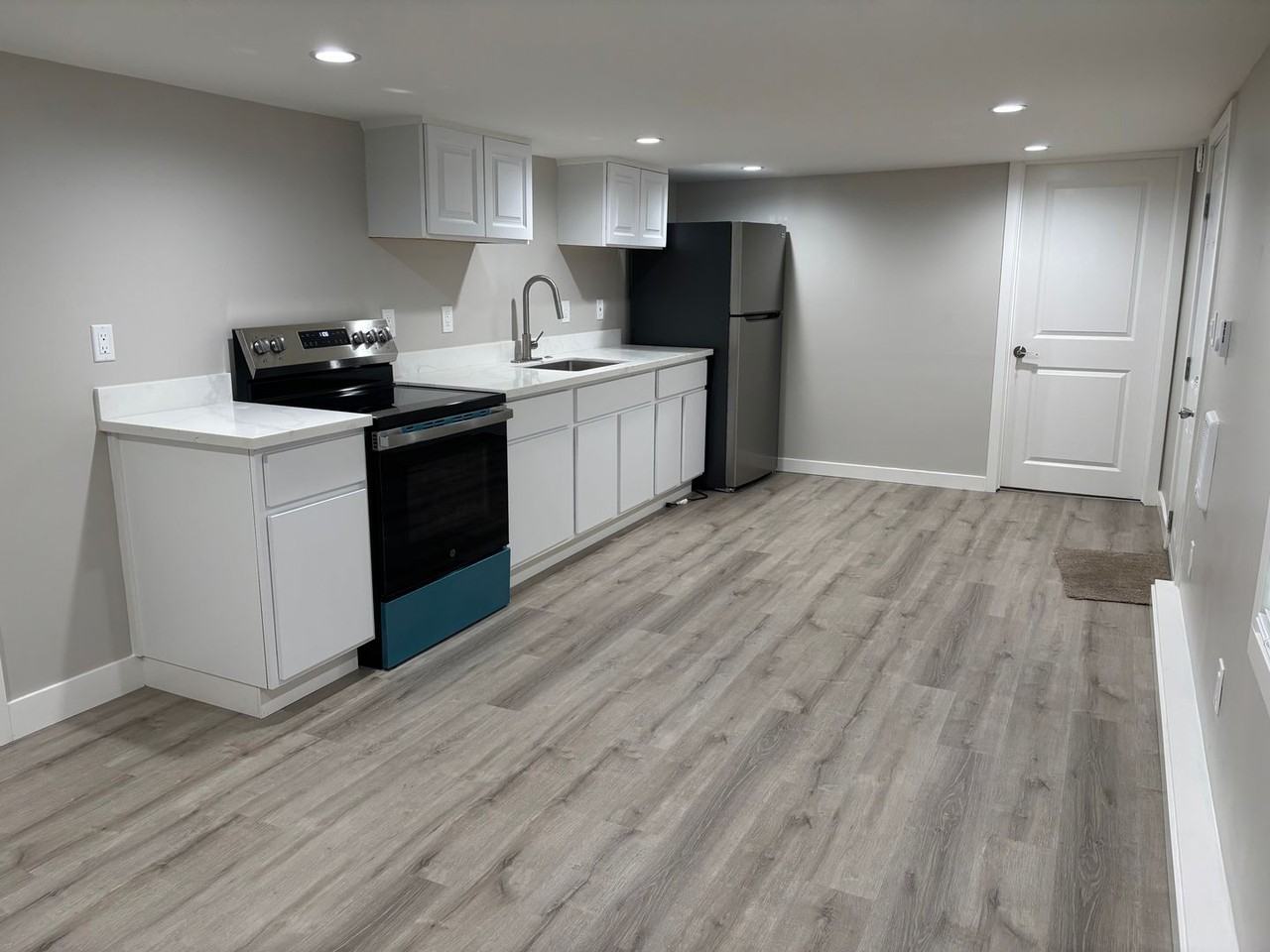 937 Masson Ave #A - Photo 3 of 5