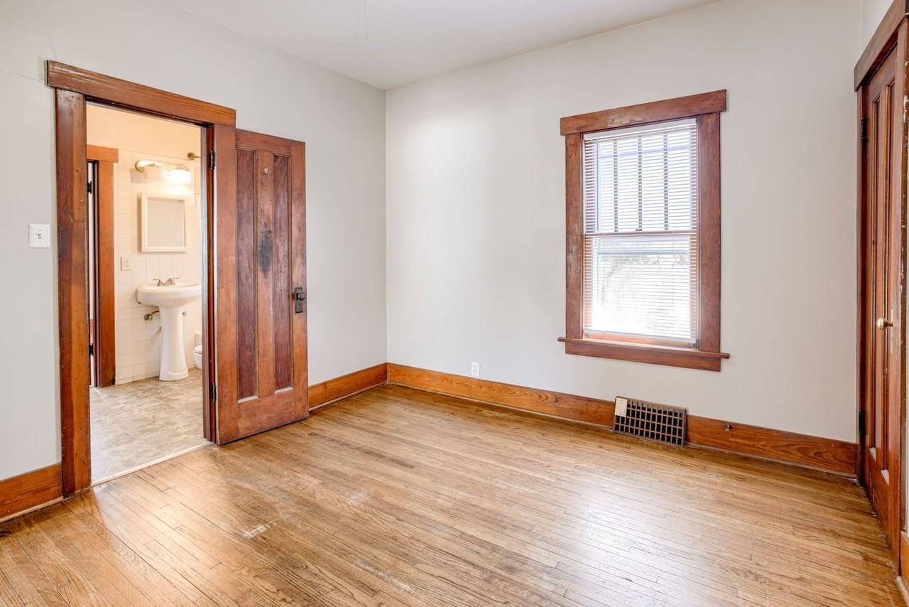 1112 S 22nd St - Photo 2 of 15
