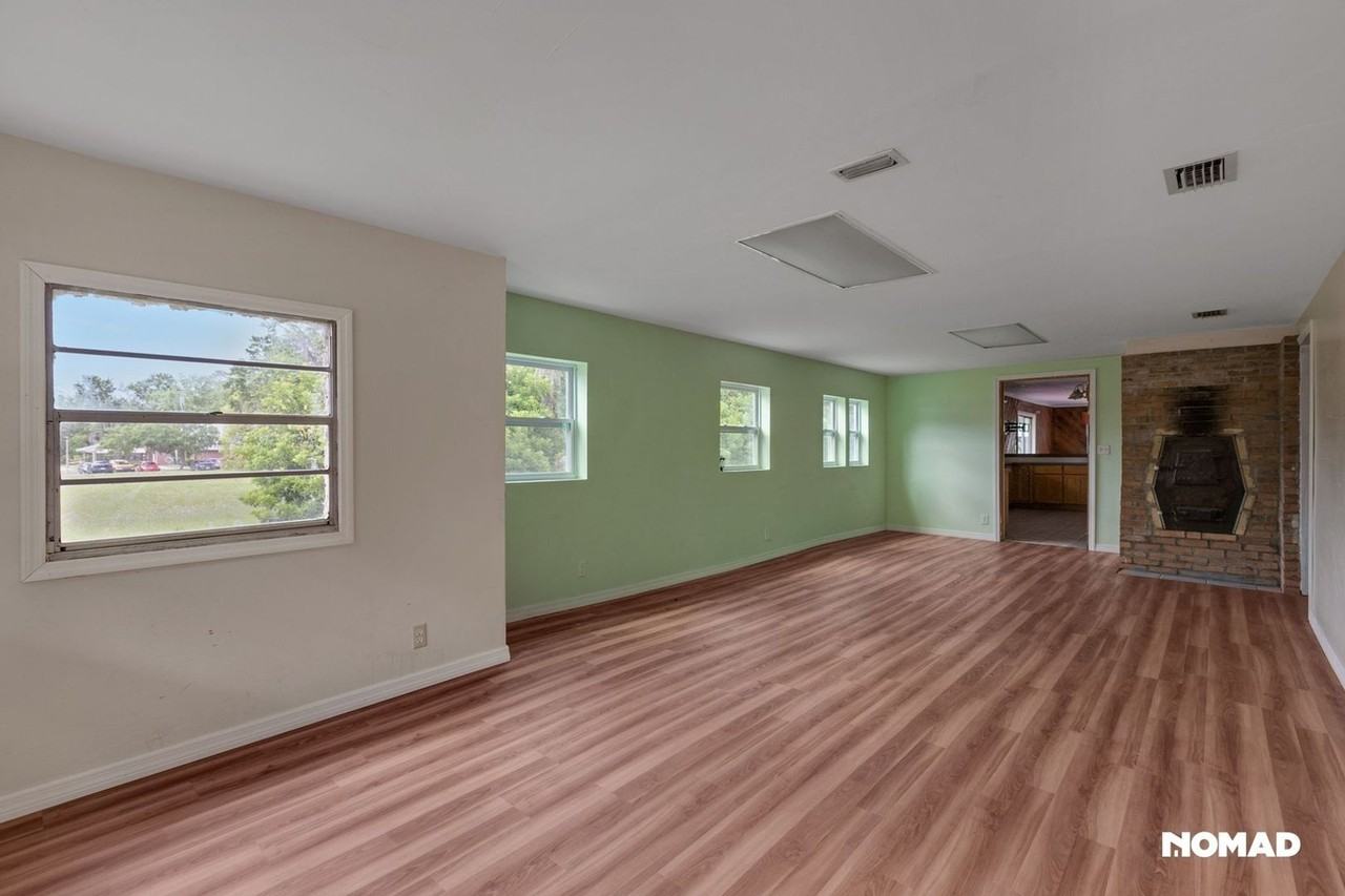 565 E Main St - Photo 2 of 31