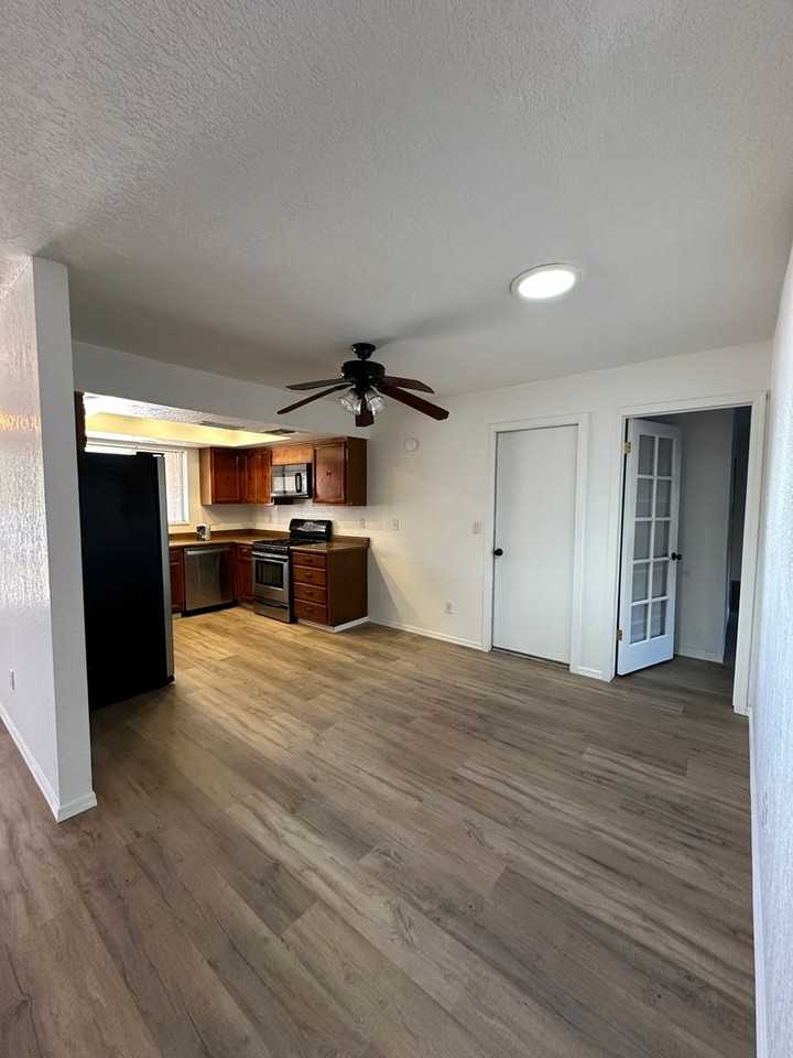 2987 Jamaica Blvd S - Photo 5 of 13