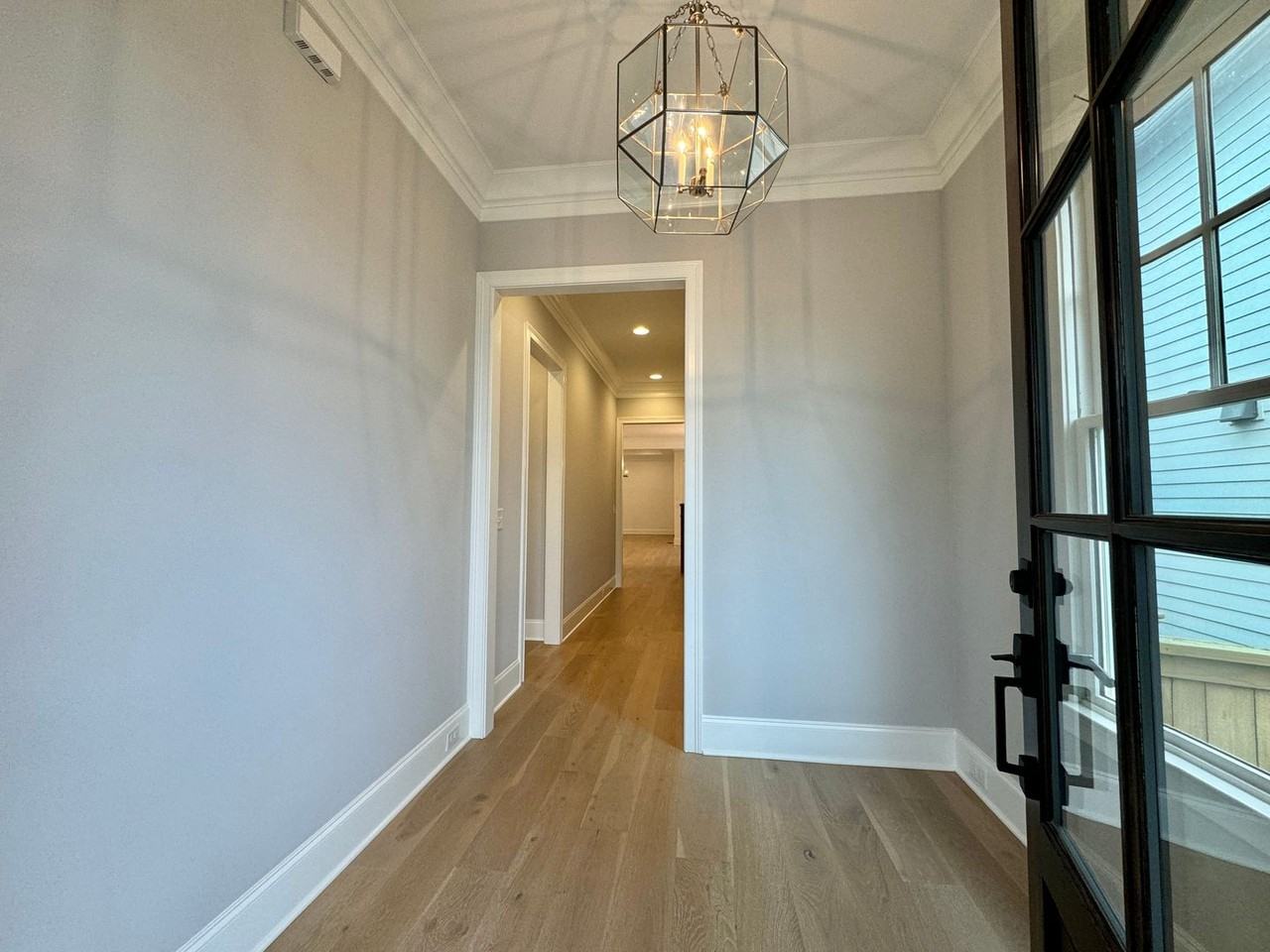 1025 Southbrooke Blvd - Photo 5 of 43