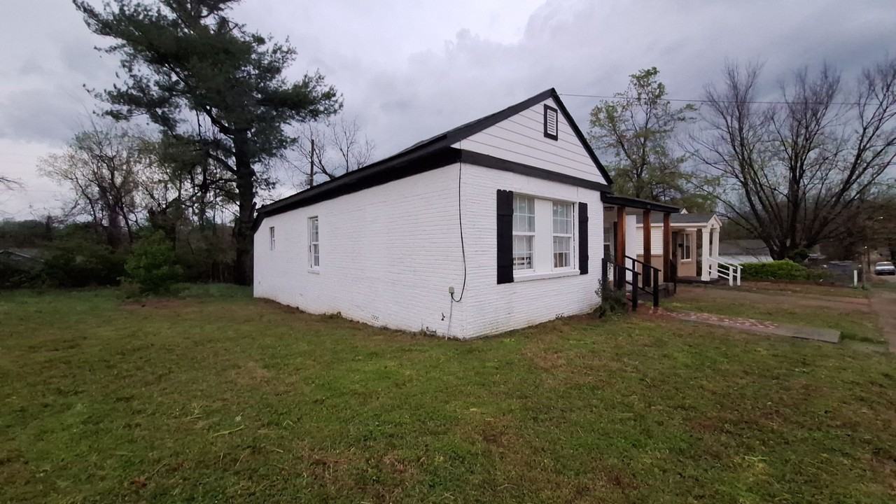 1661 Patton St - Photo 6 of 6