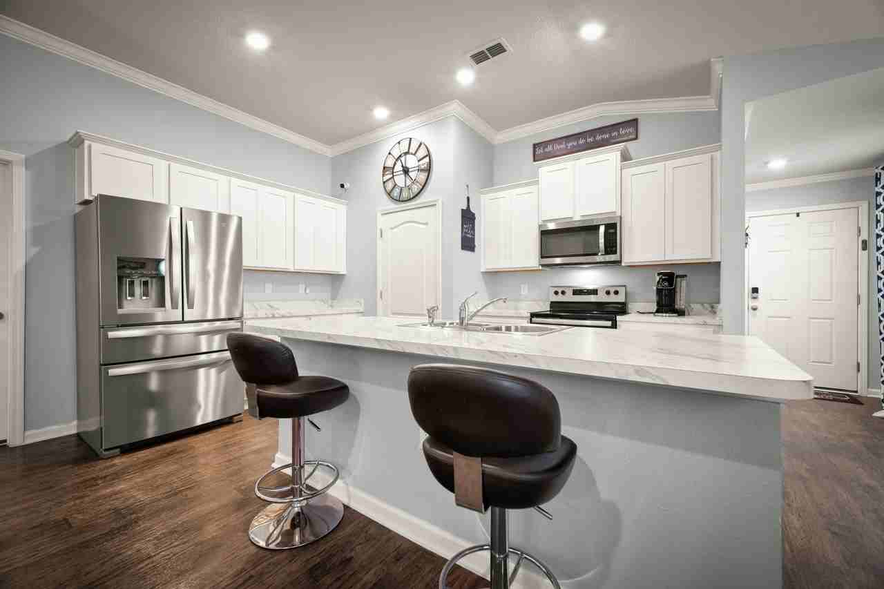 6092 Bucking Bronco Dr - Photo 5 of 27