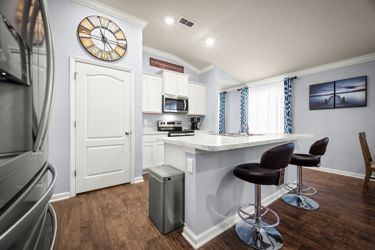 6092 Bucking Bronco Dr - Photo 6 of 27