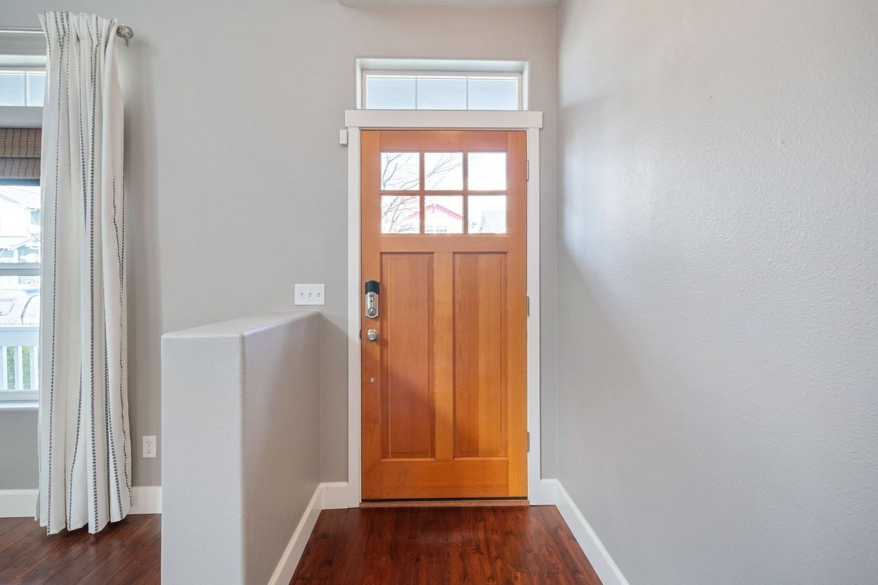 9015 Sw Ivory St - Photo 5 of 34