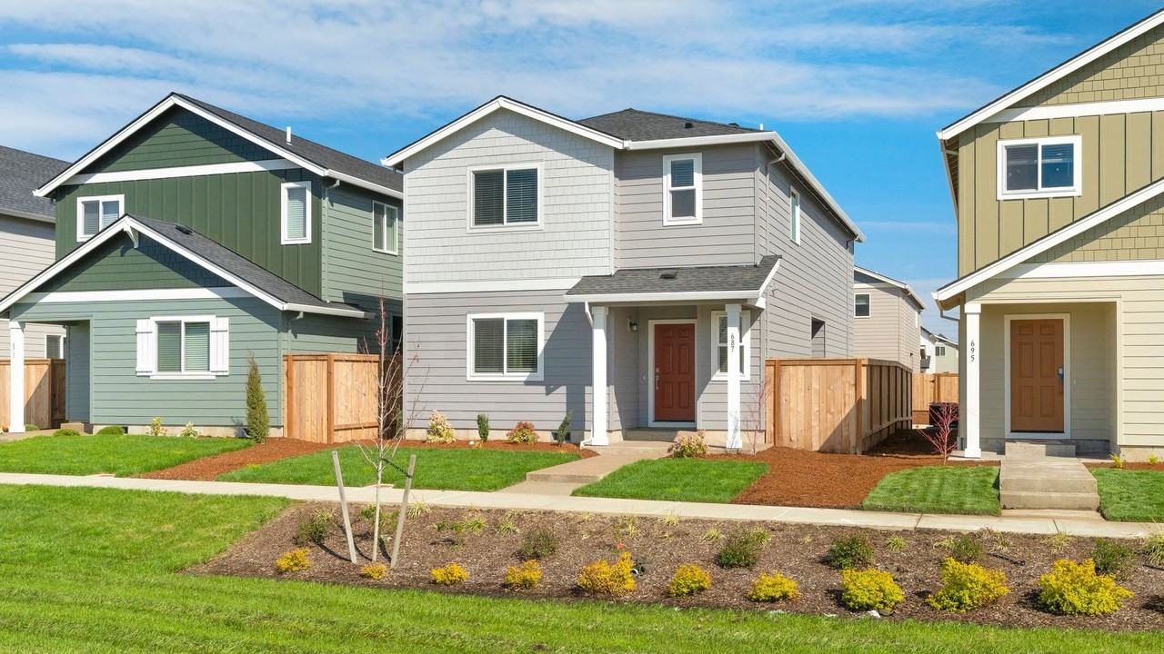 687 Pickering Ln - Photo 2 of 34