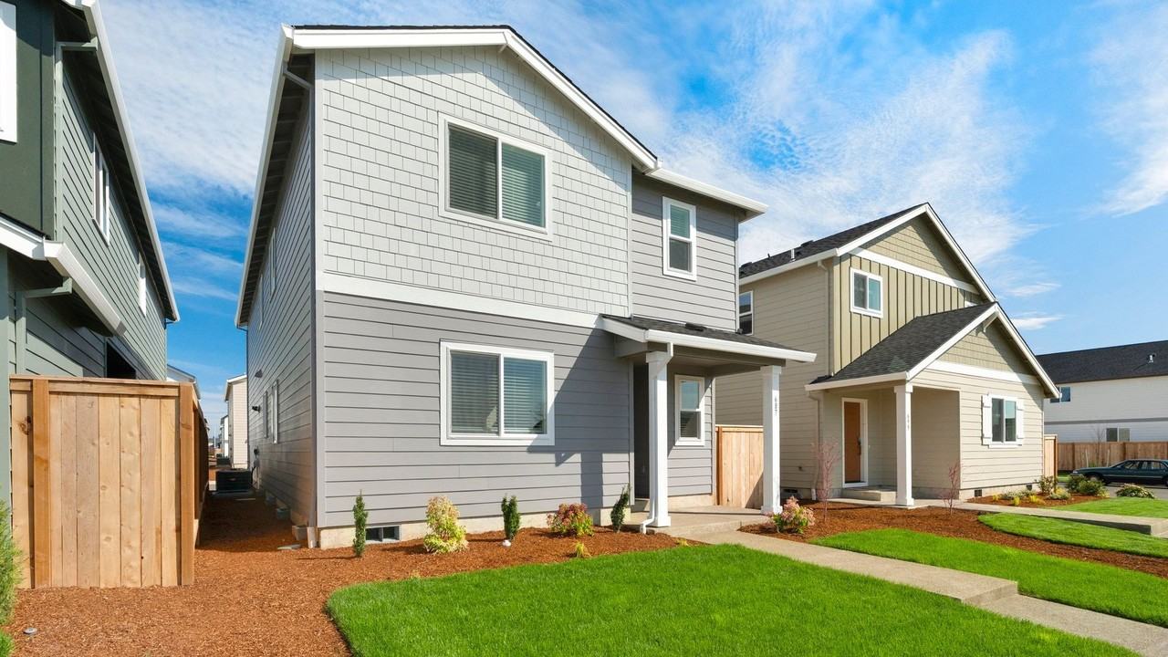 687 Pickering Ln - Photo 3 of 34